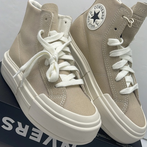 Converse WMNS Platform Sneakers A07209C
CTAS CRUISE HI
NUTTY GRANOLA/EGRET/BLACK - Picture 6 of 16